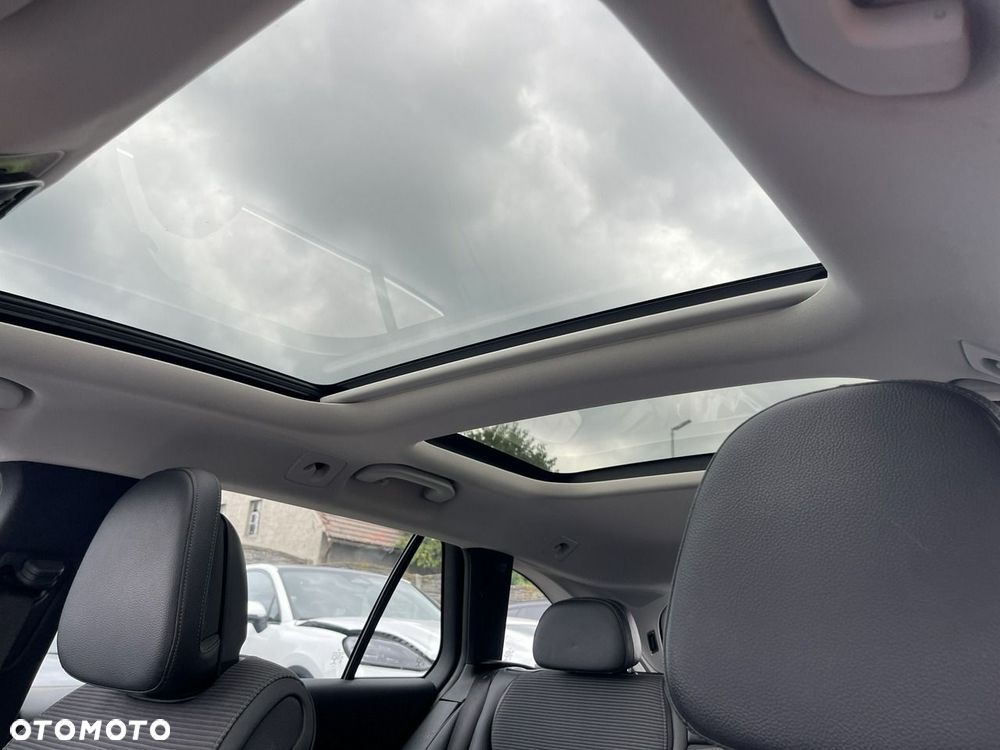 Mercedes-Benz Klasa C 200 4Matic 9G-TRONIC Avantgarde - 11