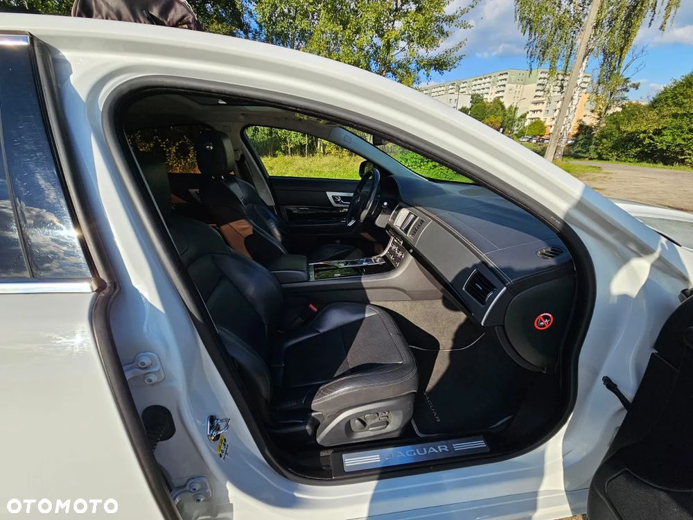 Jaguar XF 3.0 V6 D S Portfolio - 20