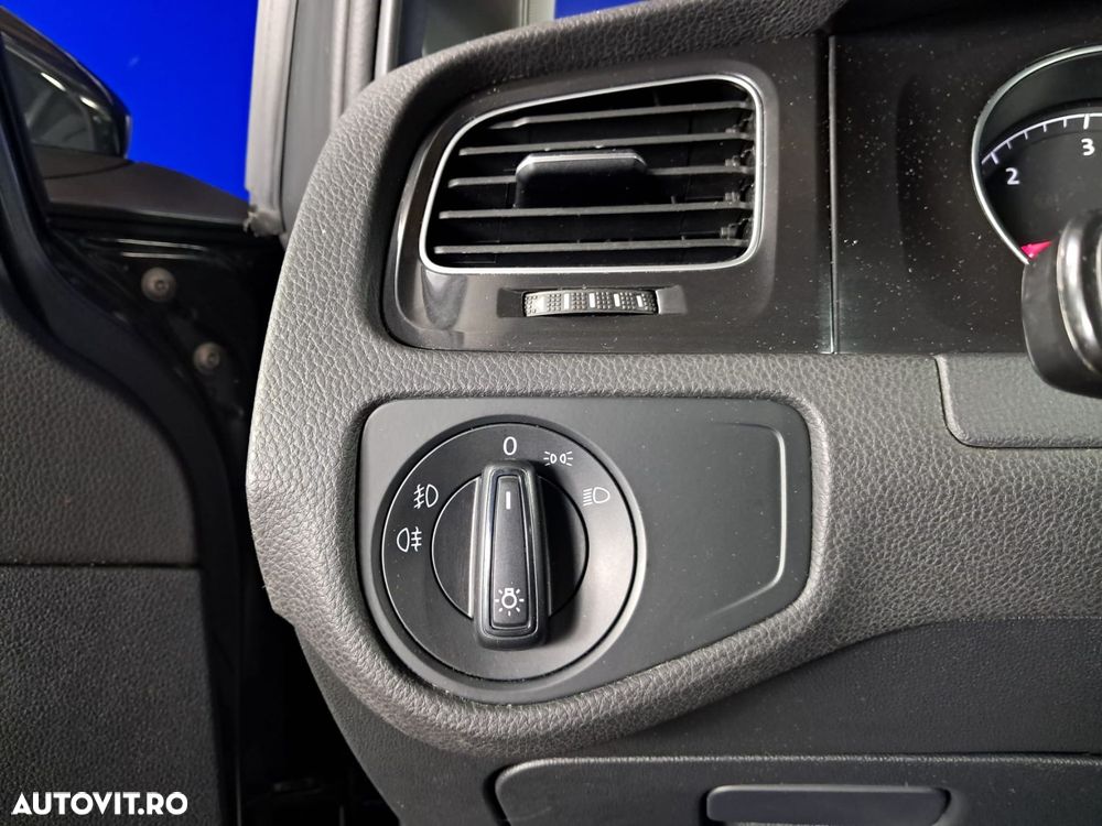 Volkswagen Golf - 15