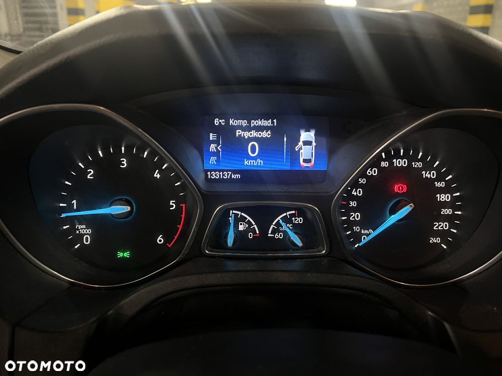 Ford Focus 1.5 TDCi ST-Line - 10