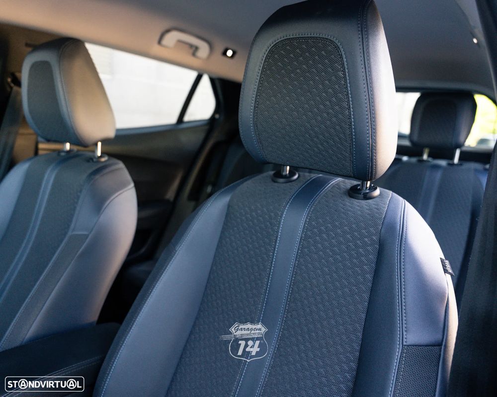 Peugeot e-2008 Allure Pack - 13