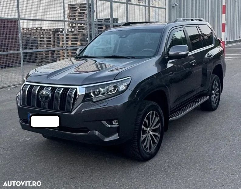 Toyota Land Cruiser 2.8l D-4D 204 CP A/T Luxury Black Matte Edition - 1