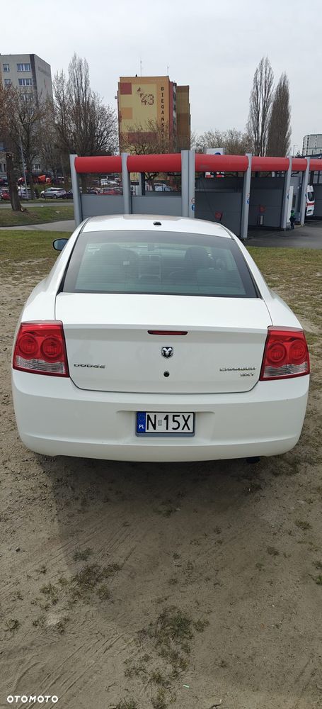 Dodge Charger 3.5 V6 SXT - 8