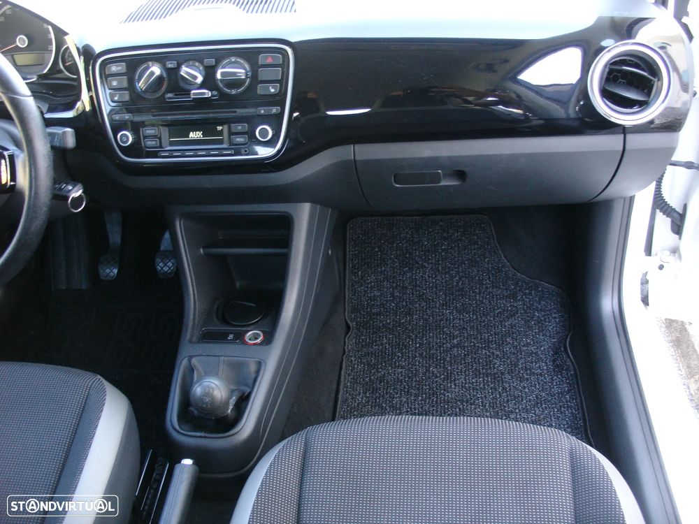 VW Up! 1.0 BlueMotion Move - 25