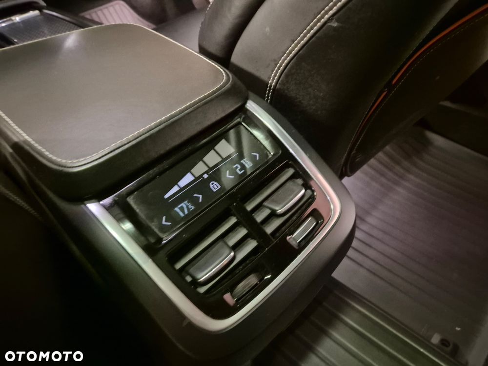 Volvo V90 Cross Country T6 AWD Ocean Race - 25