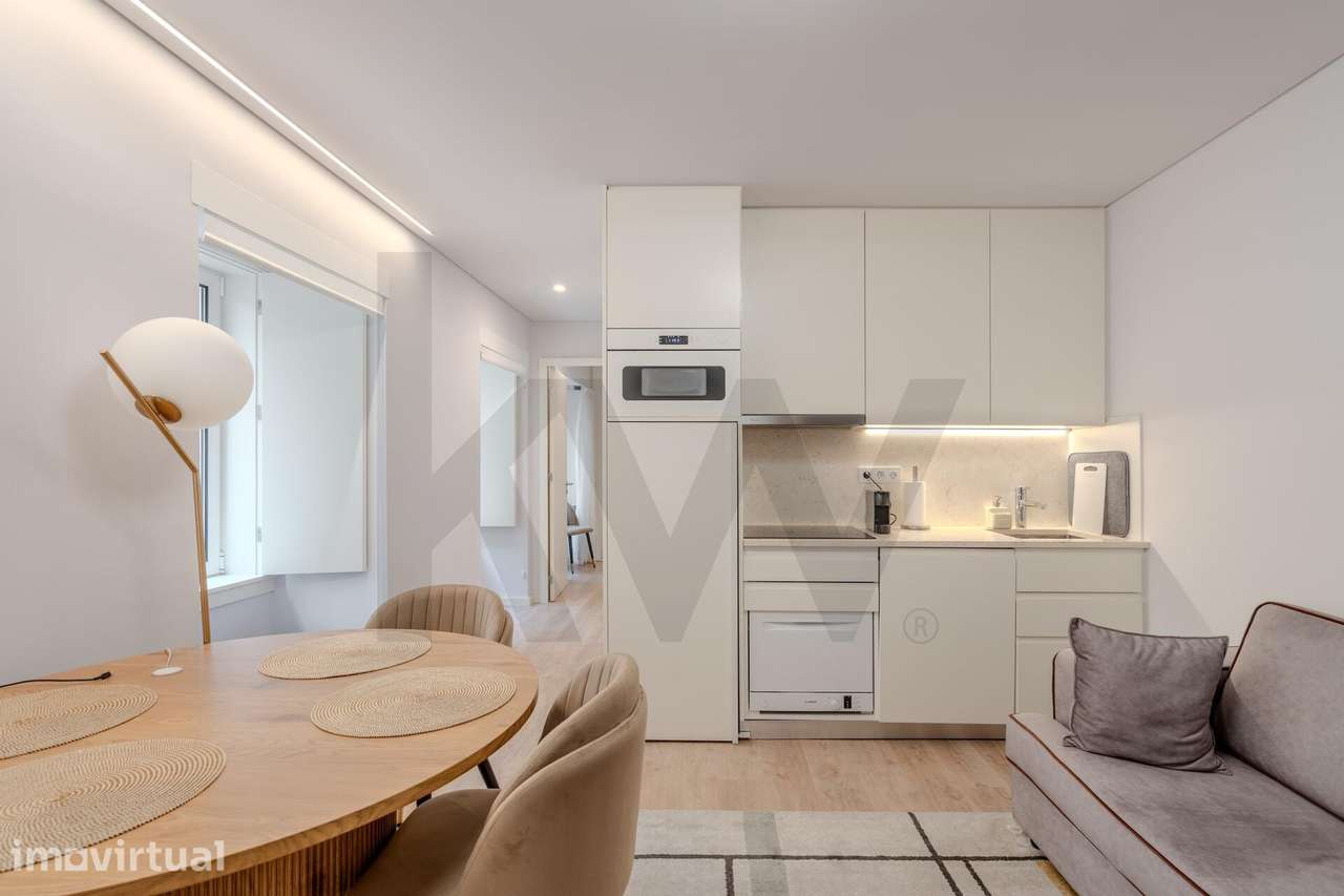 Apartamento T1 Semi-Novo e Mobilado em Santo António, Lisboa - Grande imagem: 2/22