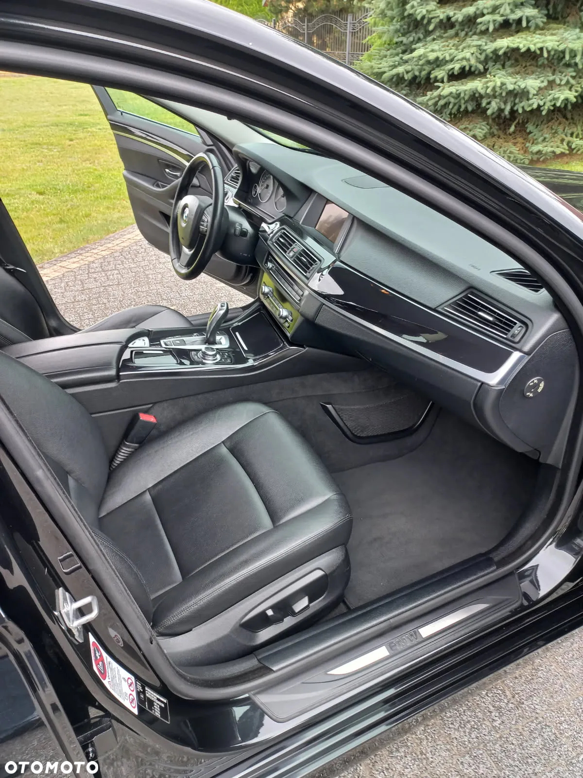 BMW Seria 5 525d xDrive - 10