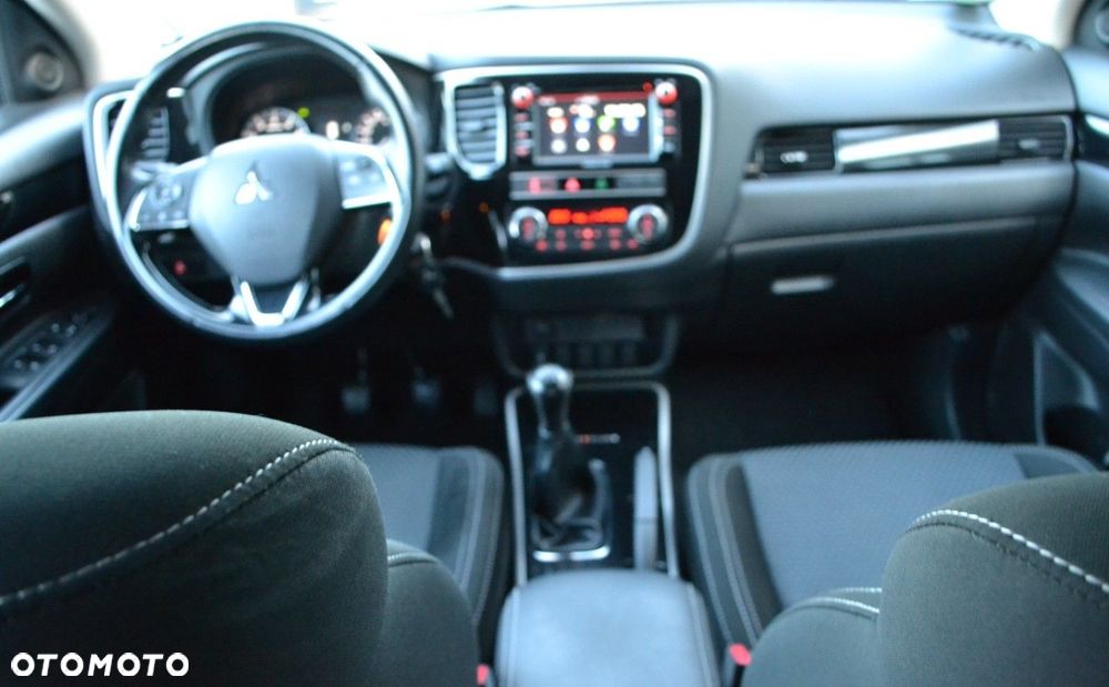 Mitsubishi Outlander 2.0 Intense + 2WD - 30