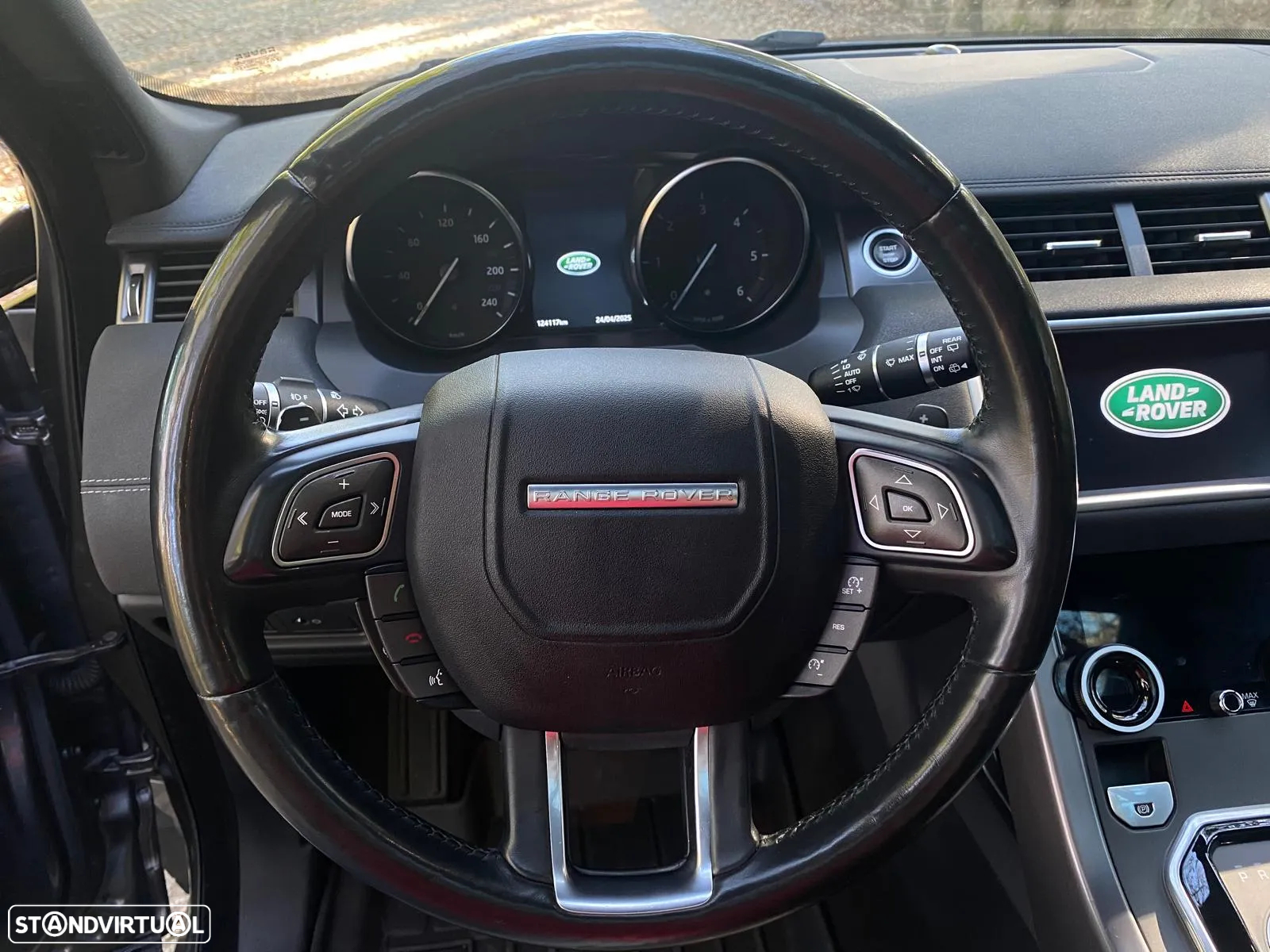 Land Rover Range Rover Evoque 2.0 D180 AWD R-Dynamic HSE Auto - 35