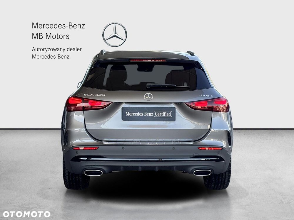 Mercedes-Benz GLA - 5