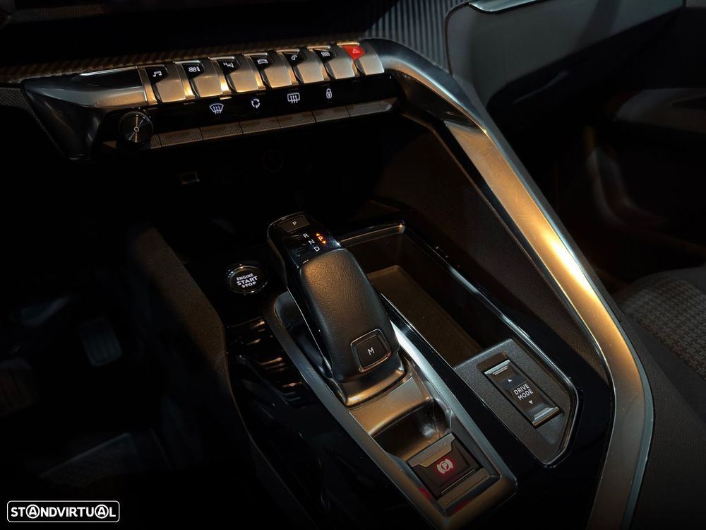 Peugeot 3008 1.2 PureTech Allure EAT8 - 25
