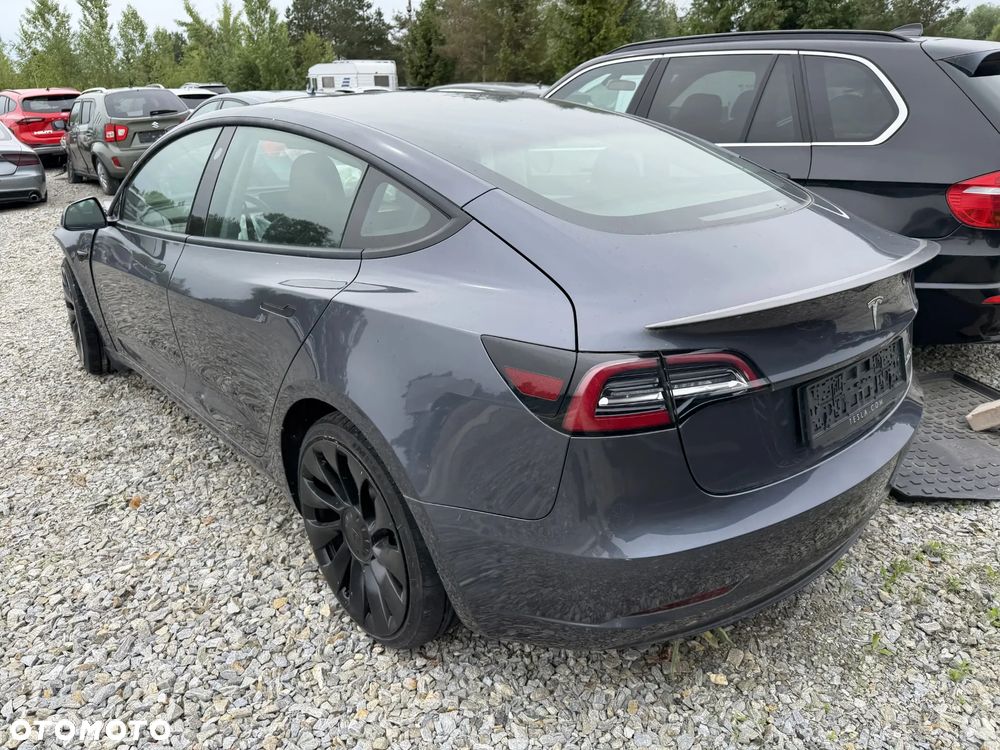 Tesla Model 3 - 13