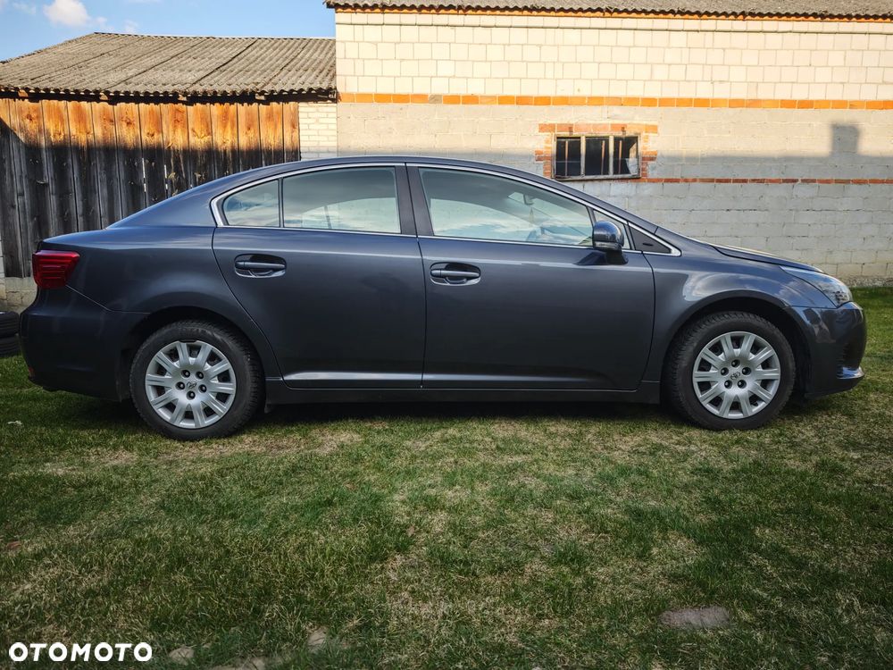 Toyota Avensis 2.0 D-4D Active - 6