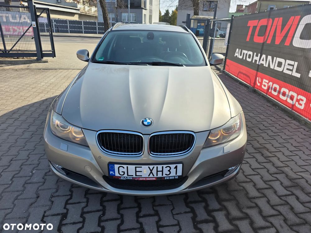 BMW Seria 3 320d xDrive DPF Edition Sport - 12