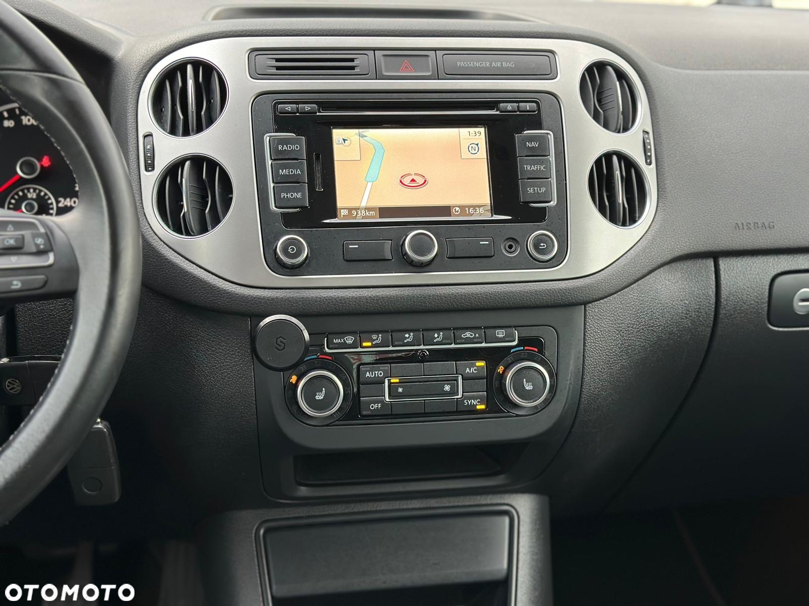 Volkswagen Tiguan - 14