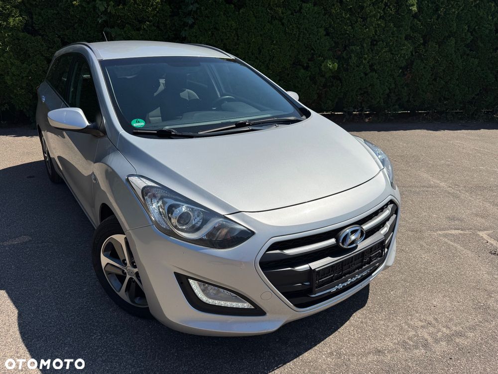 Hyundai i30 blue 1.4 YES Gold - 4