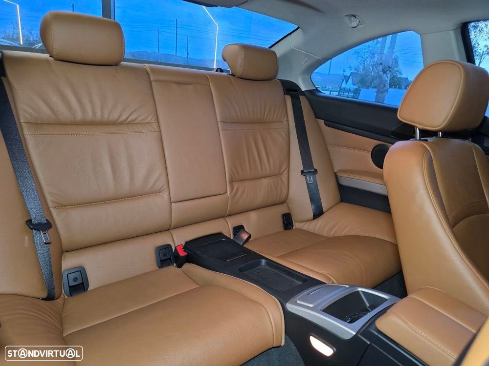 BMW 335 i xDrive Aut. Edition Exclusive - 9