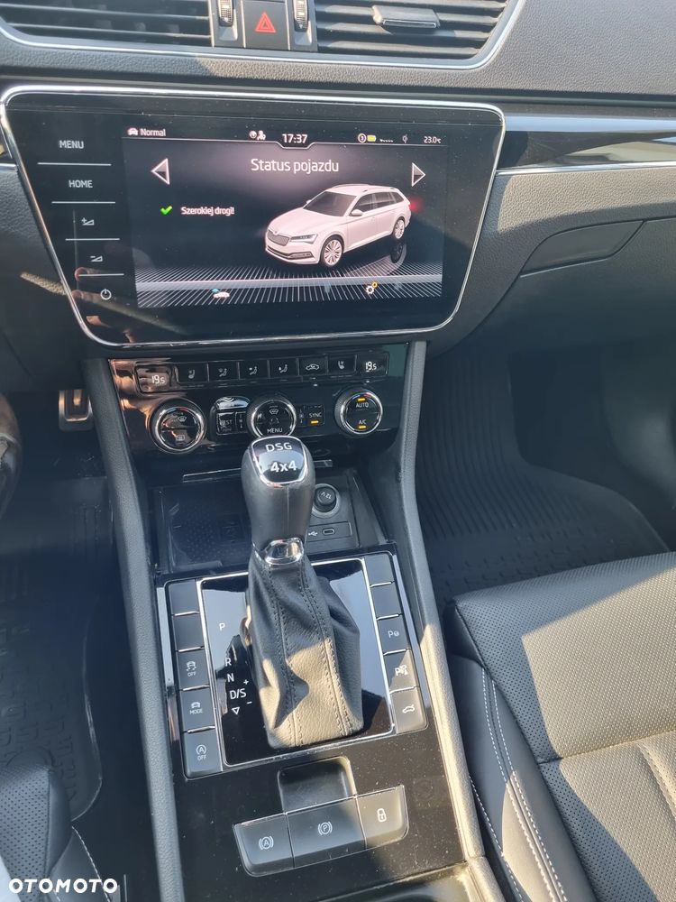 Skoda Superb 2.0 TDI SCR 4x4 L&K DSG - 11