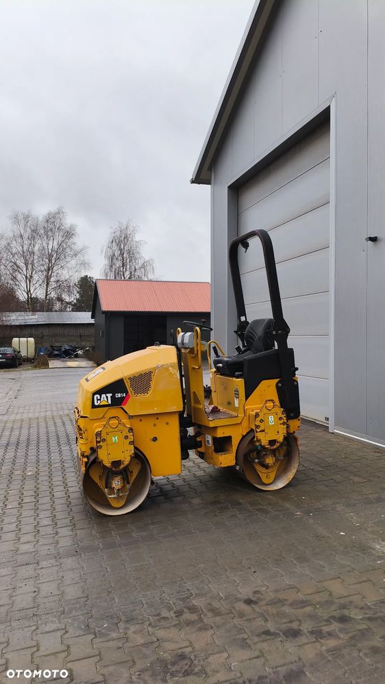 Caterpillar CB14 - 8