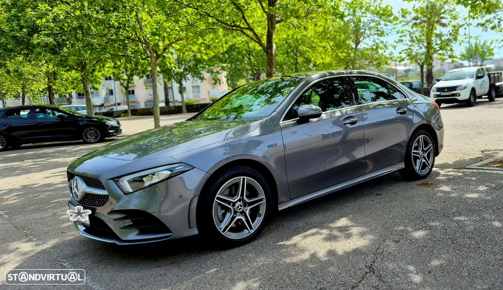 Mercedes-Benz A 250 Limousine e 8G-DCT AMG Line Advanced Plus - 1
