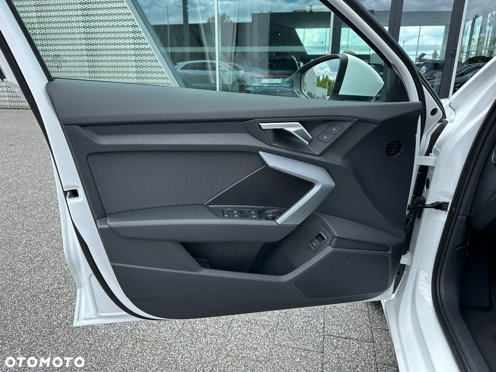 Audi A3 Sportback - 12