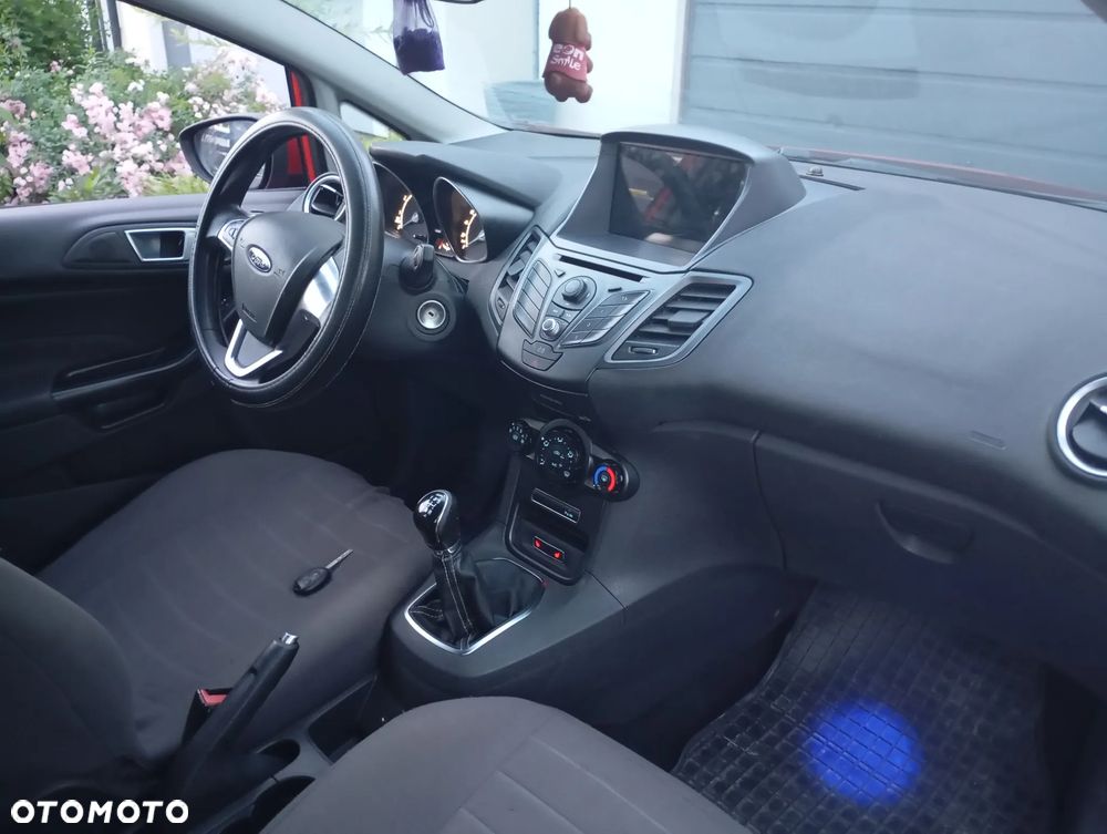 Ford Fiesta 1.0 Celebration - 6