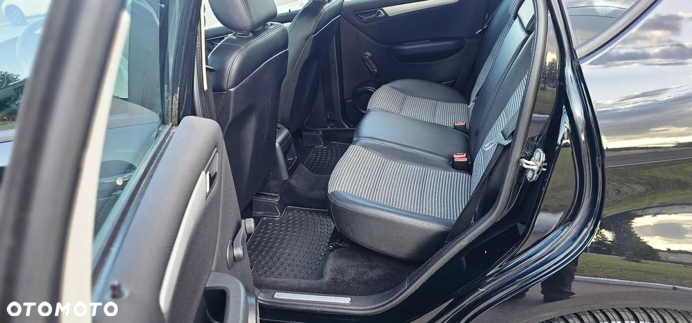 Mercedes-Benz Klasa A 150 Avantgarde Edition 10 - 16