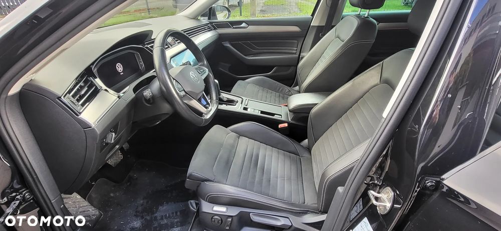 Volkswagen Passat 2.0 TDI Elegance DSG - 8