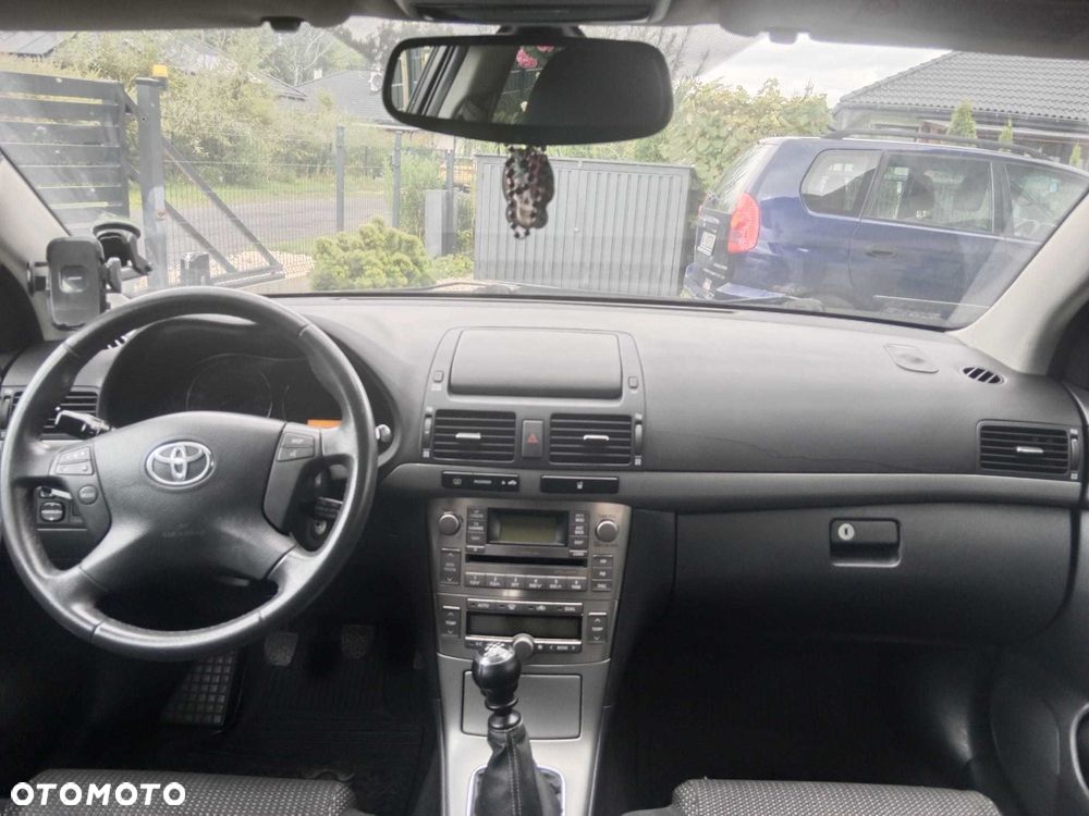 Toyota Avensis 2006 photo 4