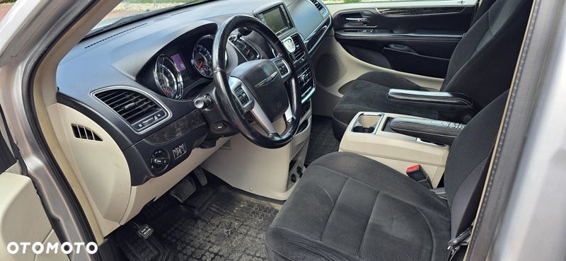 Chrysler Town & Country 3.6 Touring - 7