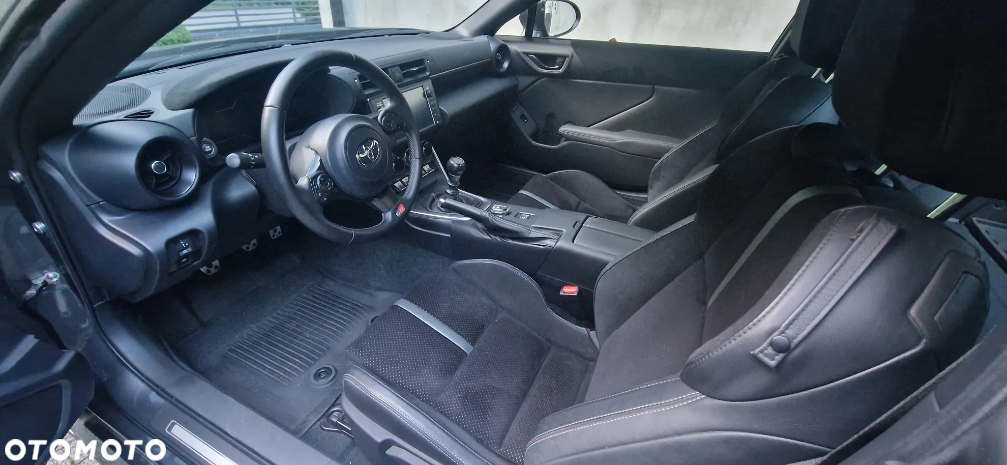 Toyota GR86 2.4 Executive - 8
