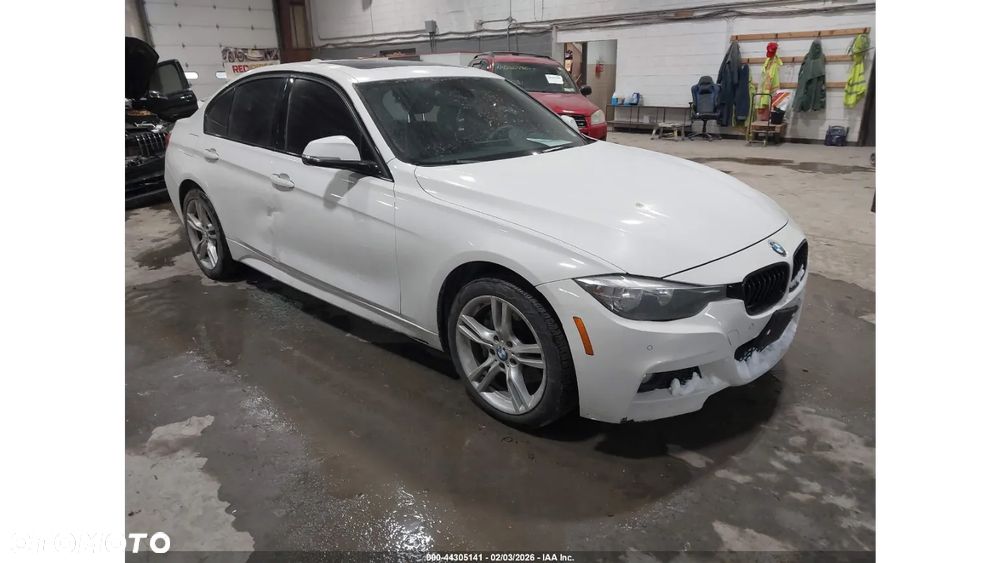 BMW Seria 3 330i xDrive - 1