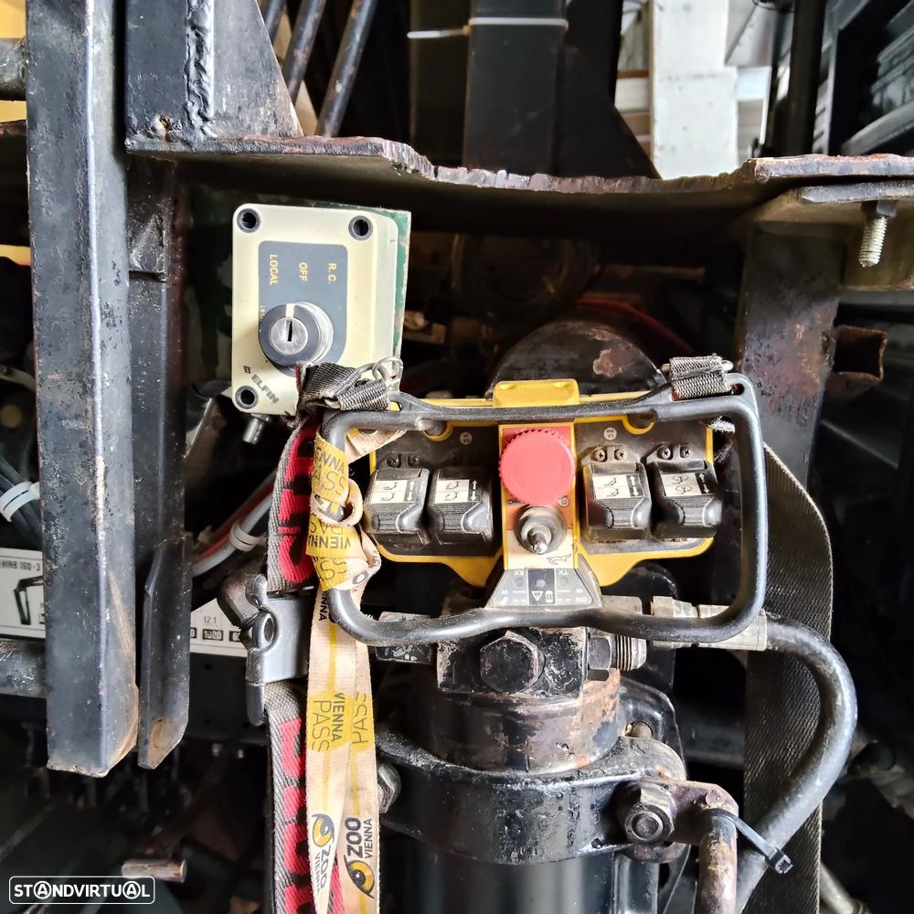 Mercedes Benz 1828 - 7