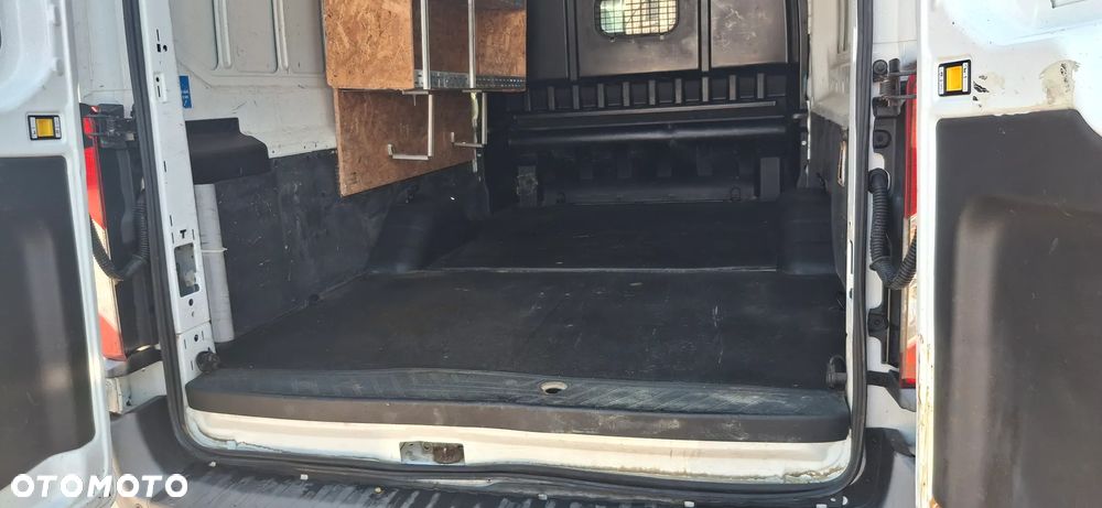 Ford Transit - 25