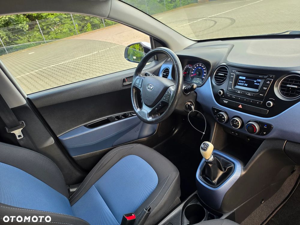Hyundai i10 1.2 Fifa World Cup Edition - 5