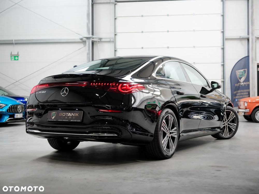 Mercedes-Benz CLA - 11