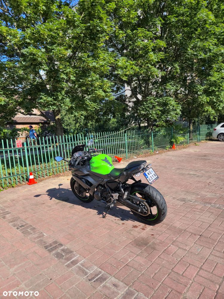Kawasaki Ninja - 11