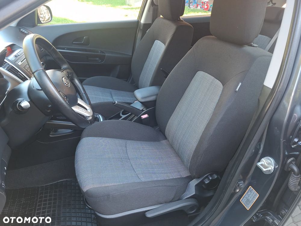 Kia Ceed - 10