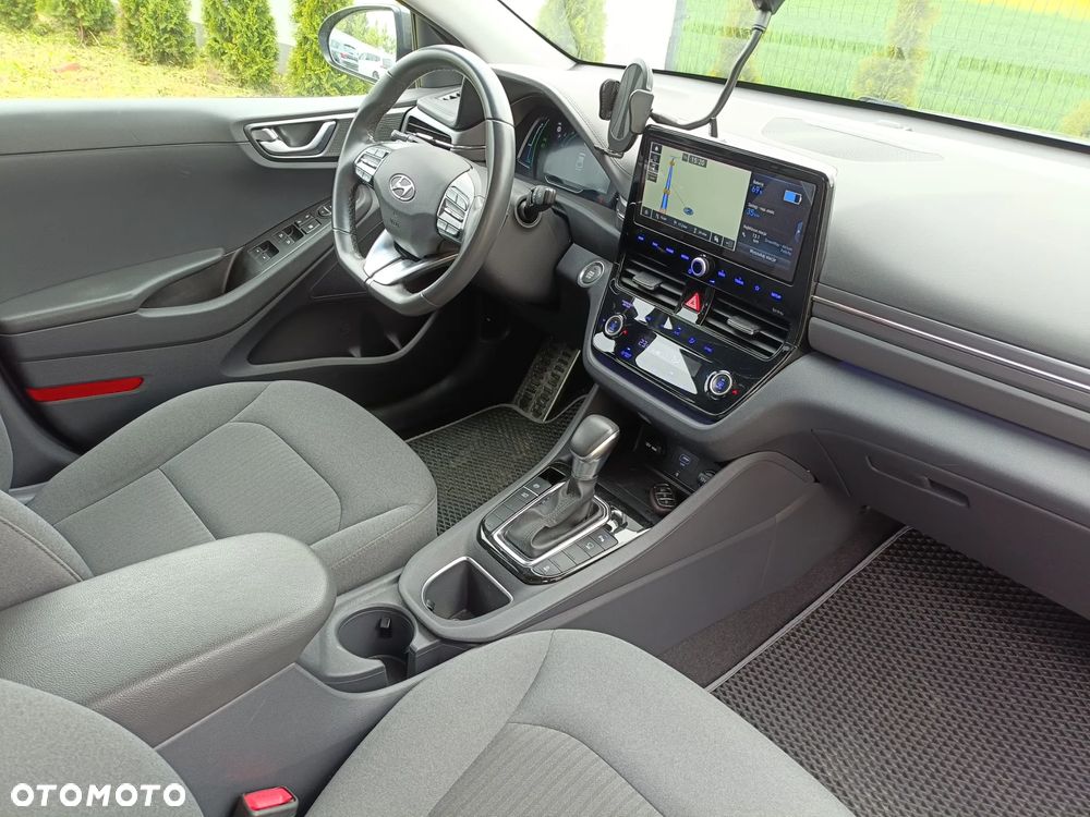 Hyundai IONIQ Hybrid Platinum - 16