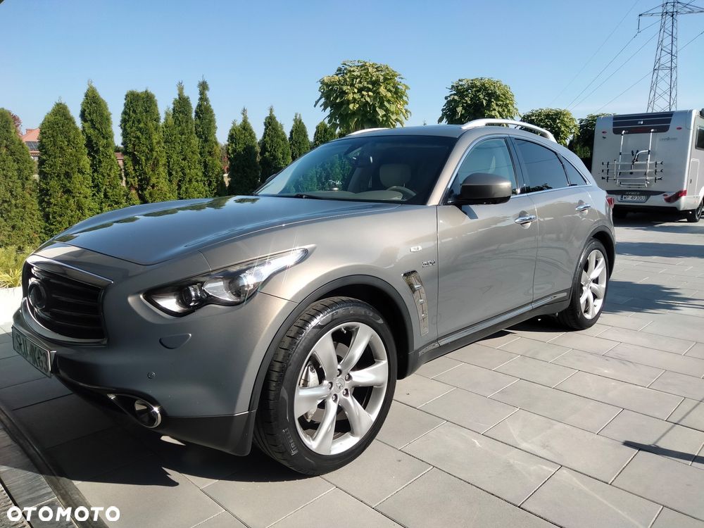 Infiniti QX70