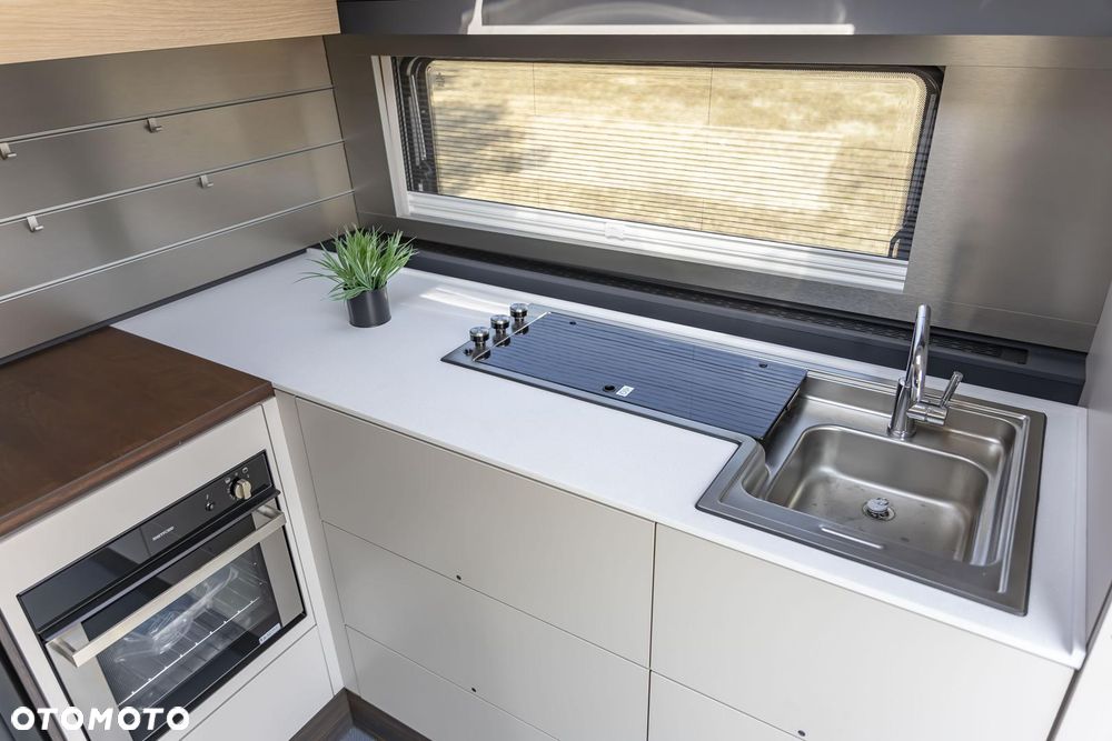 Adria Astella 704 HP - 9