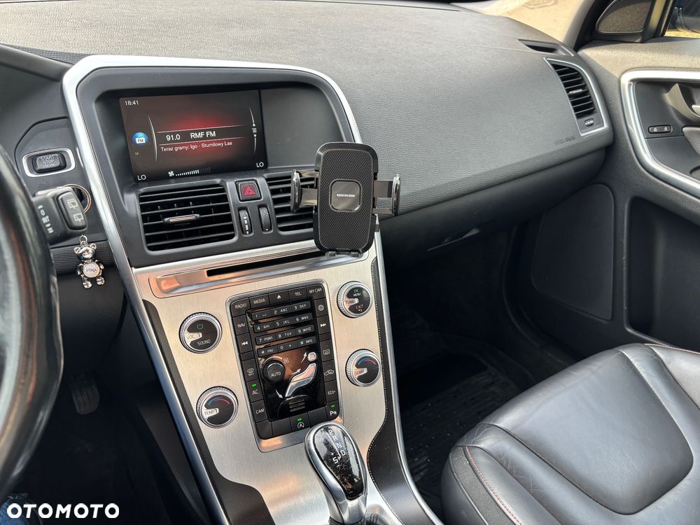 Volvo XC 60 D4 Drive-E Ocean Race - 12