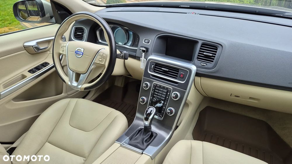 Volvo S60 D3 Geartronic Summum - 29