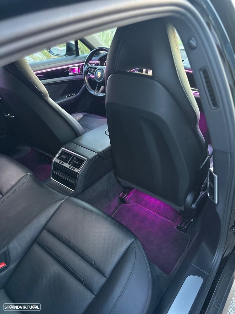 Porsche Panamera 4 E-Hybrid - 28