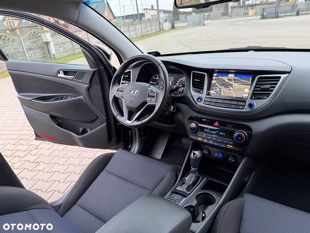 Hyundai Tucson blue 1.7 CRDi 2WD DCT Premium - 27