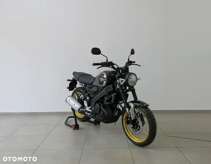 Yamaha XSR - 8