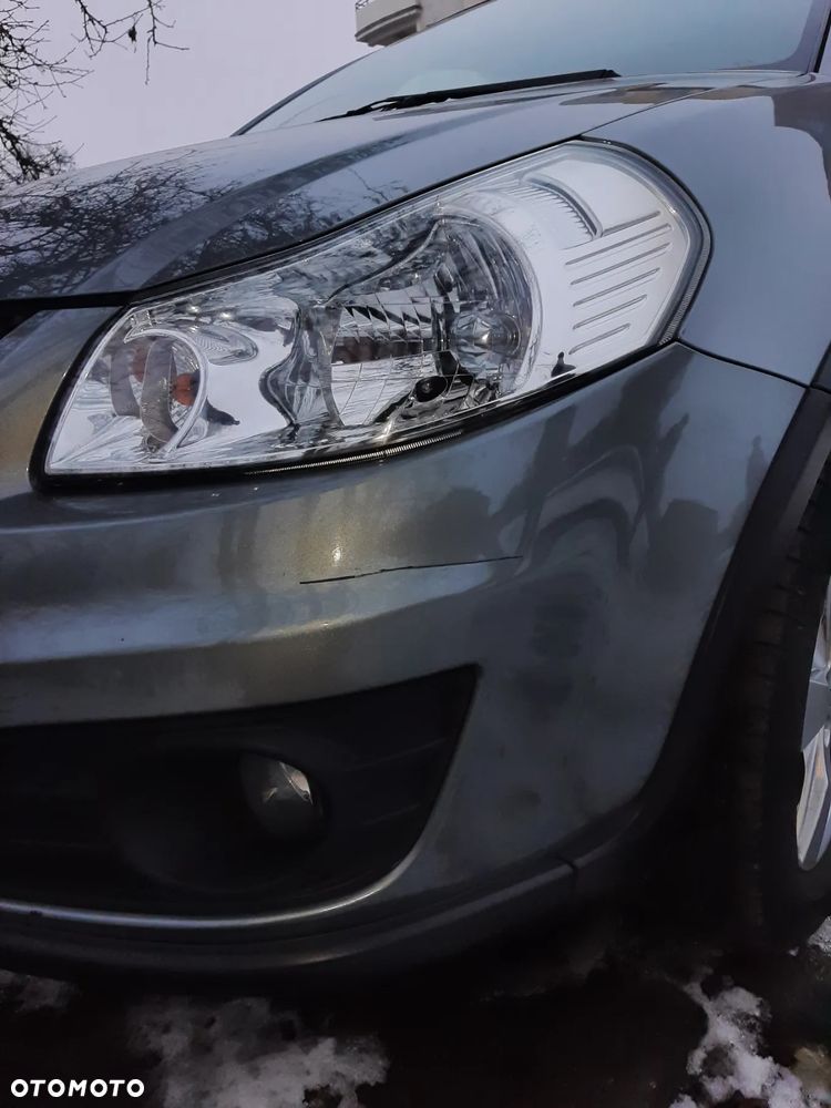 Suzuki SX4 1.6 Comfort 4WD - 2