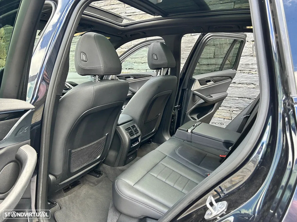 BMW iX3 M Sport Inspiring - 16