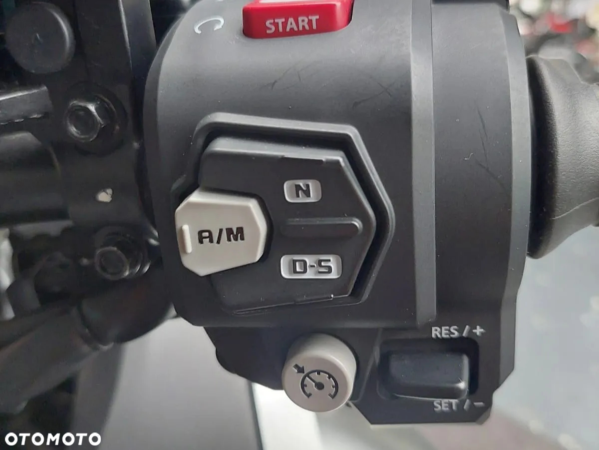 Honda NT - 12