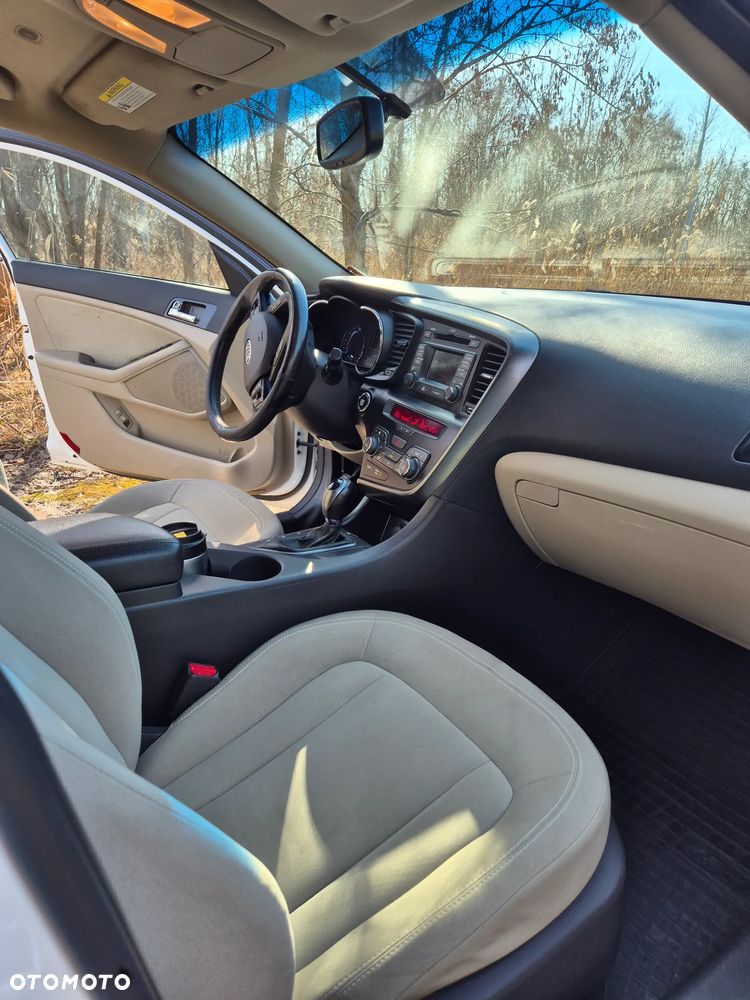 Kia Optima - 16
